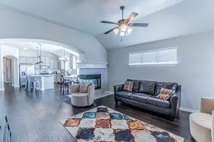 1901 Maplewood Dr, Glenn Heights, TX 75154 - Photo 9