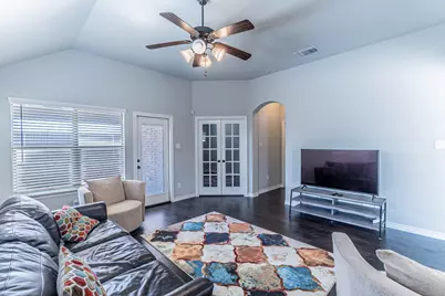 1901 Maplewood Drive, Glenn Heights, TX 75154 - Photo 9