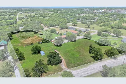 604 S Mill Street, Bowie, TX 76230 - Photo 23