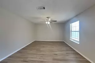 1110 Orangewood Ln, Arlington, TX 76001 - Photo 5