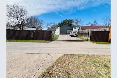 1608 Hutchinson Street, Mesquite, TX 75150 - Photo 29