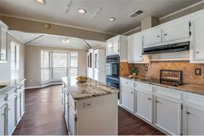 2521 Nature Bend Lane, Carrollton, TX 75006 - Photo 9