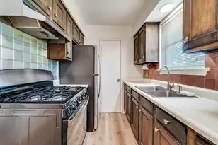 4318 Pineridge Dr, Garland, TX 75042 - Photo 9