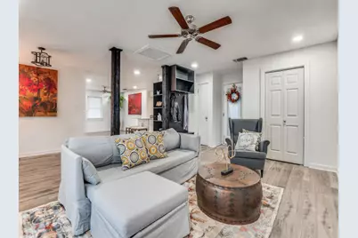 2117 Beaumont Street, Grand Prairie, TX 75051 - Photo 9