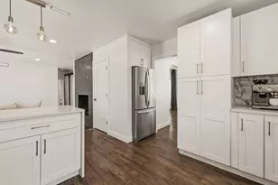 7127 E Mockingbird Ln, Dallas, TX 75214 - Photo 11