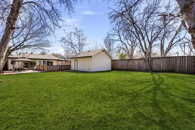 7127 E Mockingbird Lane, Dallas, TX 75214 - Photo 17