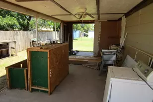 841 S 5th Ave, Munday, TX 76371 - Photo 5