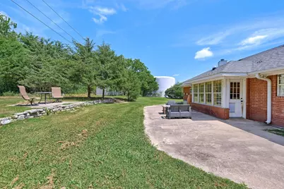 1246 Kiowa Drive W, Gainesville, TX 76240 - Photo 35