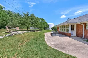 1246 Kiowa Dr W, Gainesville, TX 76240 - Photo 35