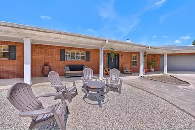 1246 Kiowa Drive W, Gainesville, TX 76240 - Photo 9