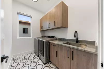 2433 Vagas Street, Dallas, TX 75219 - Photo 31