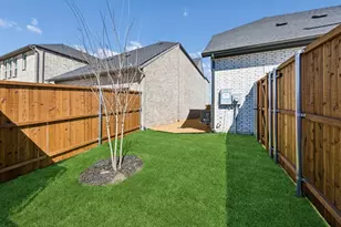 321 Walker Pkwy, Celina, TX 75009 - Photo 17