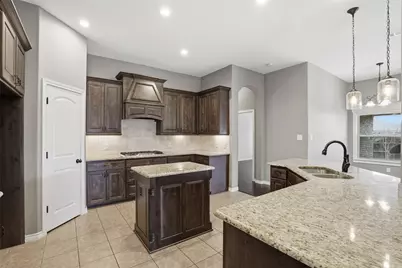 1029 Destrehan Court, Burleson, TX 76028 - Photo 9