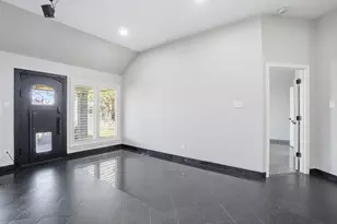 12701 Beech Tree Ln, Euless, TX 76040 - Photo 29