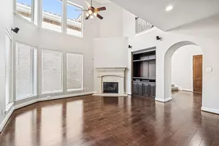 821 La Cima, Irving, TX 75039 - Photo 5