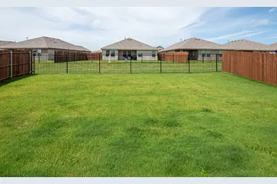 16413 Milwaukee Street, Justin, TX 76247 - Photo 27