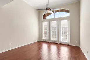 1020 Texas St, Fort Worth, TX 76102 - Photo 5