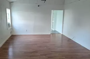 811 E 10th St, Kemp, TX 75143 - Photo 3