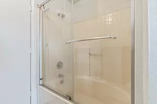 3133 Summerfield Ln, Grand Prairie, TX 75052 - Photo 15