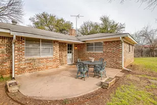 1116 Heather Ct, Benbrook, TX 76126 - Photo 35