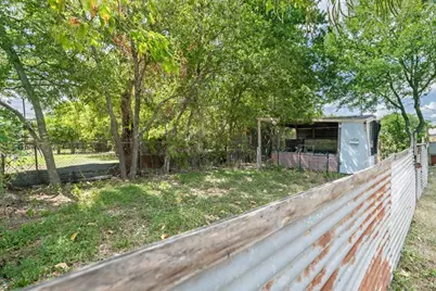 304 S Colorado Street, Whitney, TX 76692 - Photo 15