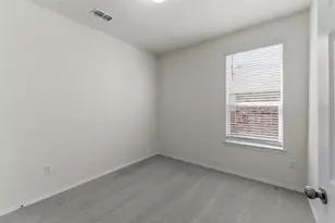 1520 Waggoner Dr, Aubrey, TX 76227 - Photo 5