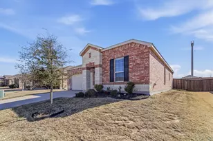 1520 Waggoner Dr, Aubrey, TX 76227 - Photo 3
