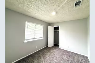 1021 Vera Court, Irving, TX 75060 - Photo 9