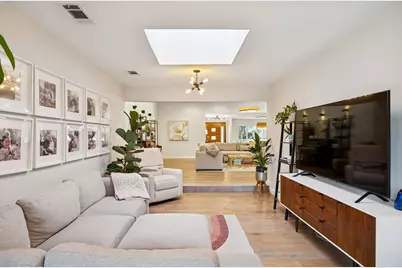 9522 Robin Meadow Drive, Dallas, TX 75243 - Photo 11