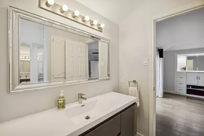 9522 Robin Meadow Drive, Dallas, TX 75243 - Photo 23