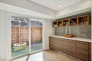 9522 Robin Meadow Dr, Dallas, TX 75243 - Photo 15