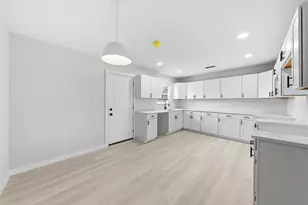 2516 Marfa Ave, Dallas, TX 75216 - Photo 17