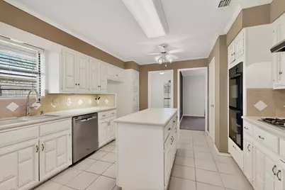 8625 Scott Circle, Frisco, TX 75034 - Photo 9