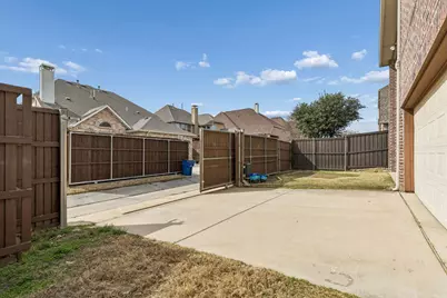 3135 Camden Bluff Road, Frisco, TX 75034 - Photo 35