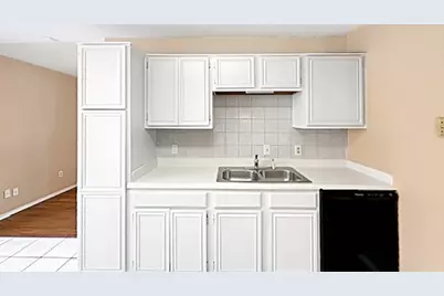 1302 Cardinal Oaks Drive, Mansfield, TX 76063 - Photo 11