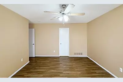 1302 Cardinal Oaks Drive, Mansfield, TX 76063 - Photo 17