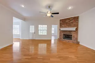 455 Cherry Hills Dr, Huntsville, TX 77340 - Photo 9