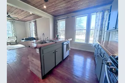 931 N 12th Street, Waco, TX 76707 - Photo 13