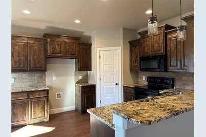 110 Hummingbird Drive, Weatherford, TX 76088 - Photo 3