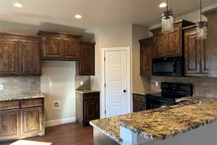 110 Hummingbird Dr, Weatherford, TX 76088 - Photo 3