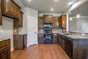 110 Hummingbird Dr, Weatherford, TX 76088 - Photo 13