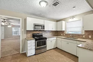 1807 S Vernon Ave, Dallas, TX 75224 - Photo 9