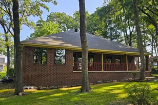 5731 N Cape Dr, Chandler, TX 75758 - Photo 23