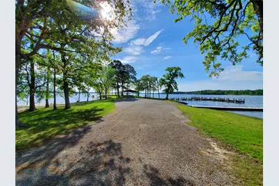 5731 N Cape Drive, Chandler, TX 75758 - Photo 31