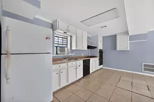 124 Seaside Dr, Mabank, TX 75156 - Photo 11