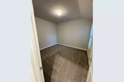 560 Hutchinson Lane, Lewisville, TX 75077 - Photo 9