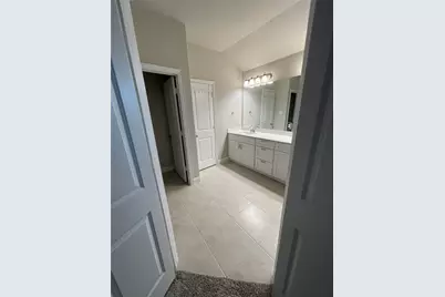 560 Hutchinson Lane, Lewisville, TX 75077 - Photo 3