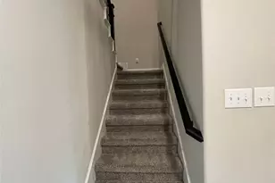 560 Hutchinson Ln, Lewisville, TX 75077 - Photo 11