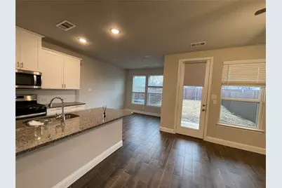 560 Hutchinson Lane, Lewisville, TX 75077 - Photo 15