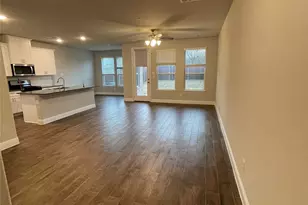 560 Hutchinson Ln, Lewisville, TX 75077 - Photo 7